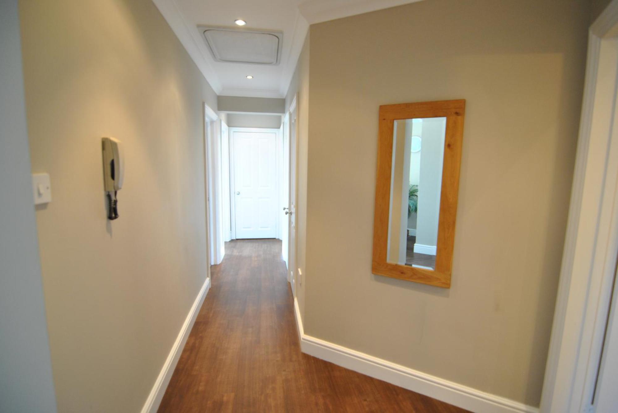 Lord Raglan House Apartments 2Br With Parking วินด์เซอร์ ภายนอก รูปภาพ